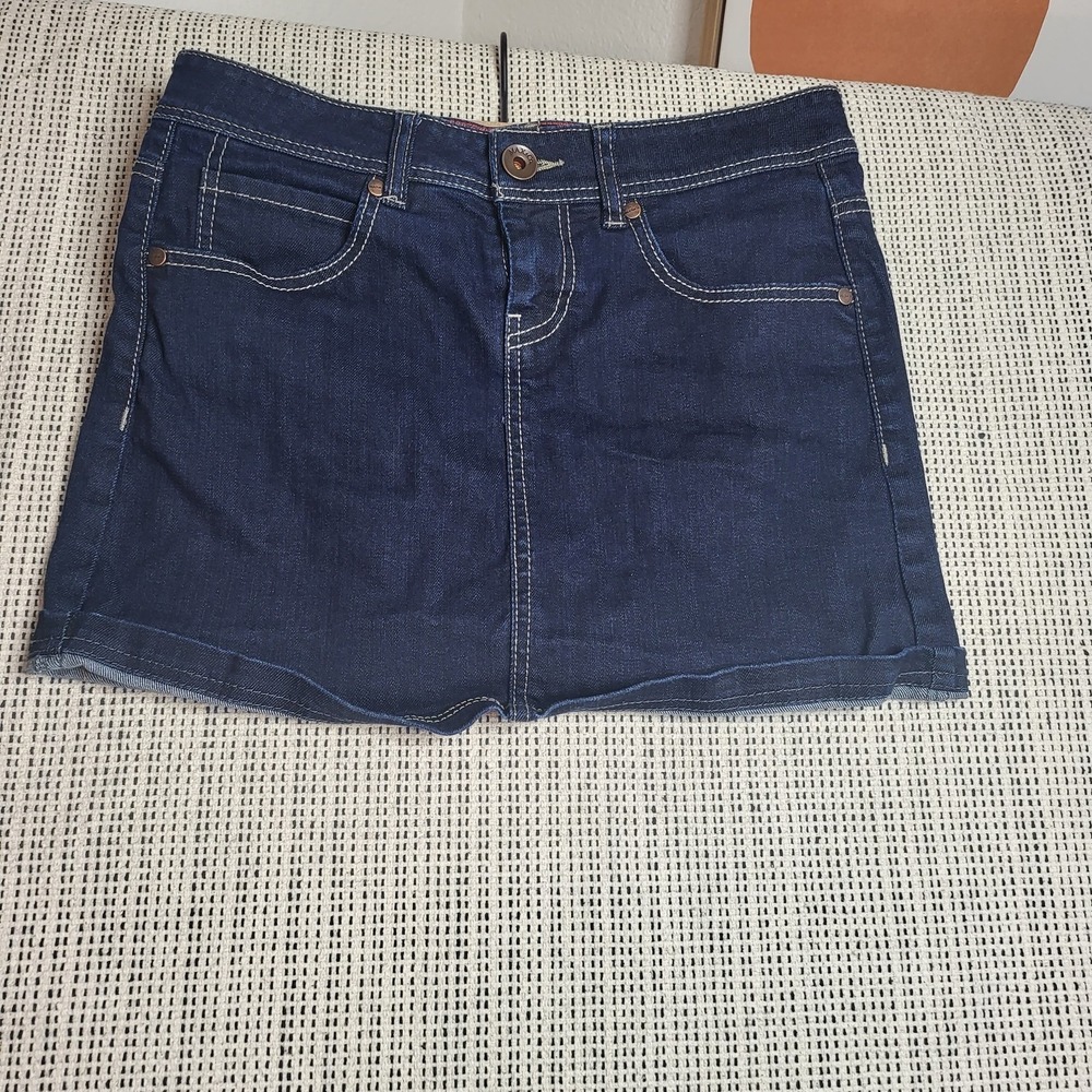 MAX&Co. Denim Skirt Womens Small Blue Mini Embroidered Back Pockets‎ Casual Jean